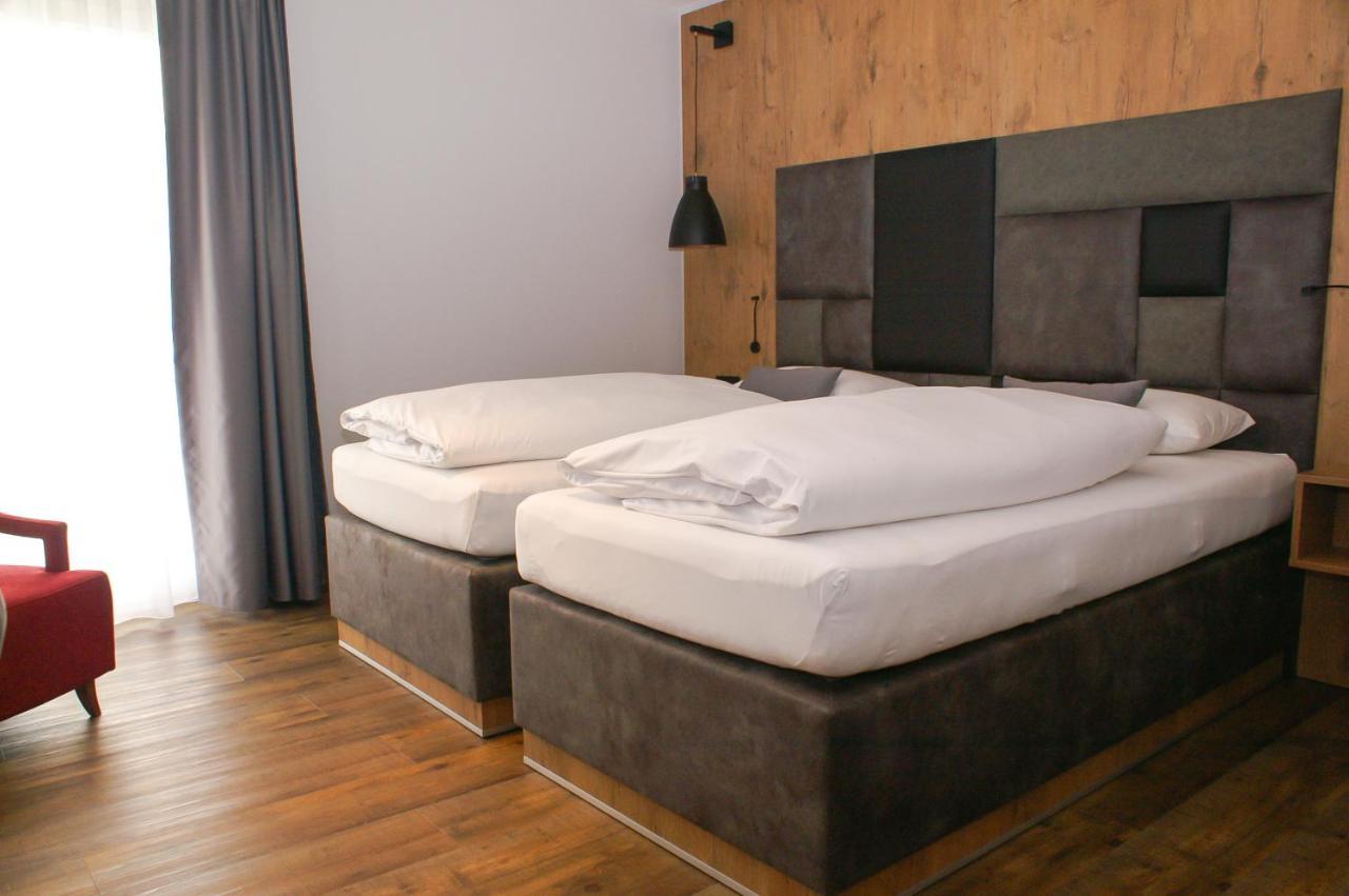 קאופבורן Hotel Gruener Baum מראה חיצוני תמונה