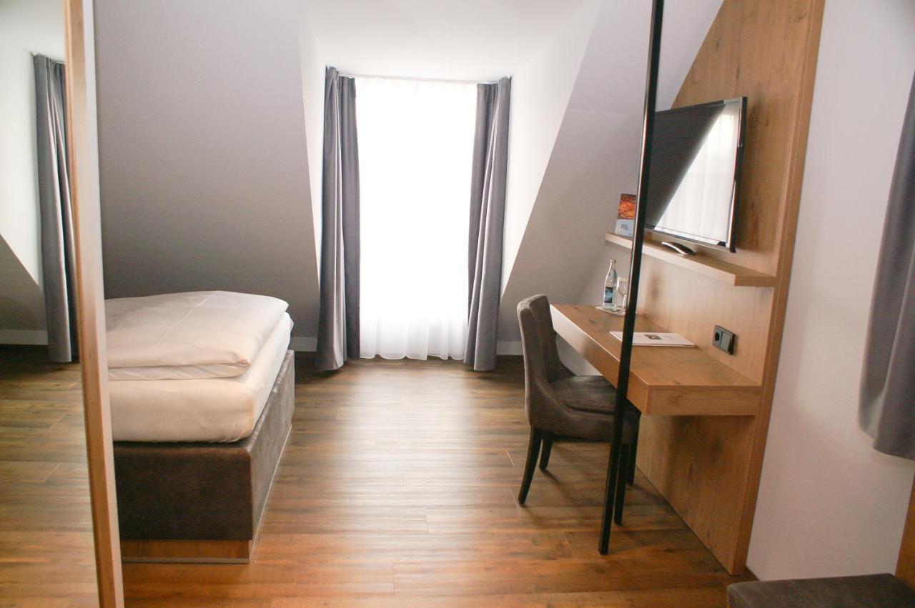 קאופבורן Hotel Gruener Baum מראה חיצוני תמונה